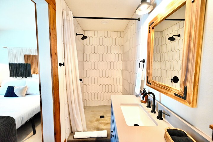 Room 45 of 64
