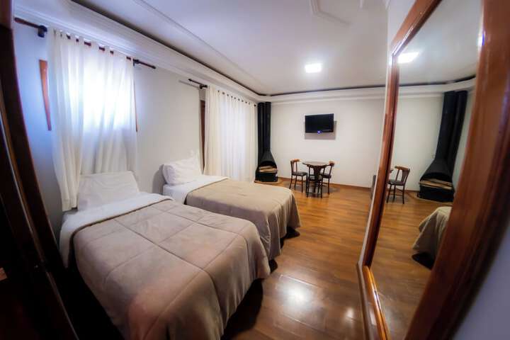 Room 12 of 143