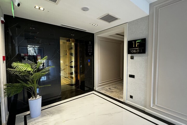 Ballroom/Hall 50 of 57
