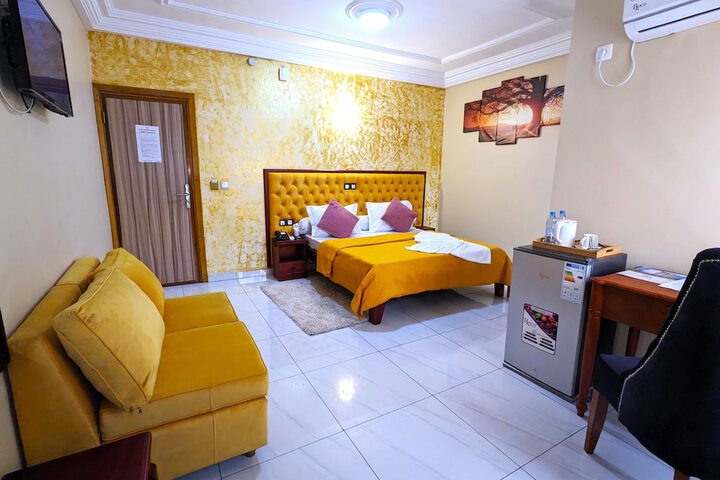 Room 5 of 46
