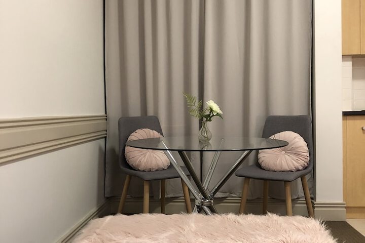 Room 13 of 33
