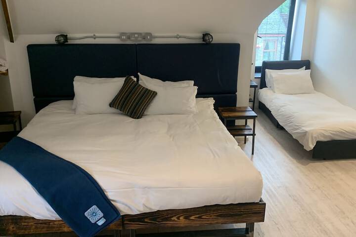 Room 18 of 35