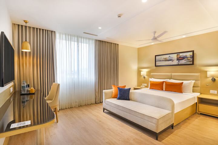 Room 10 of 42