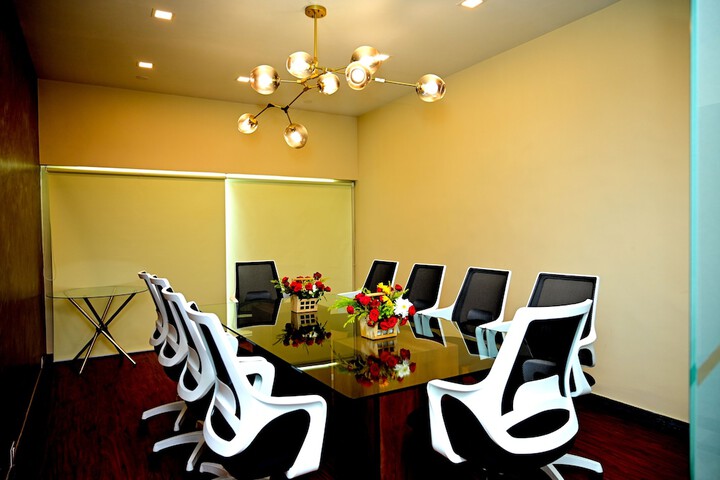 Business Center 26 of 28
