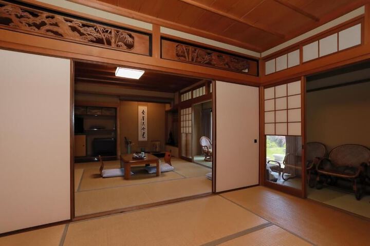 Room 9 of 63