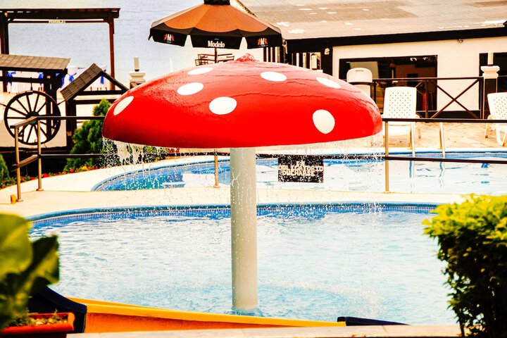 Pool 26 of 62