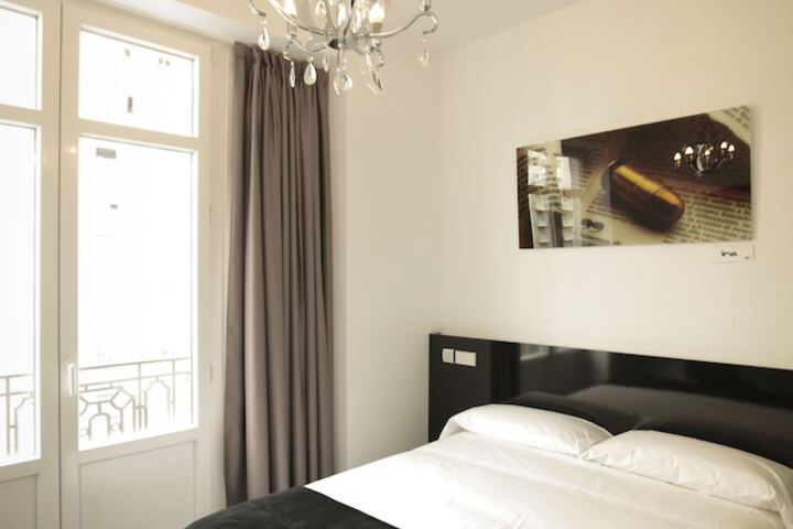 Room 7 of 49