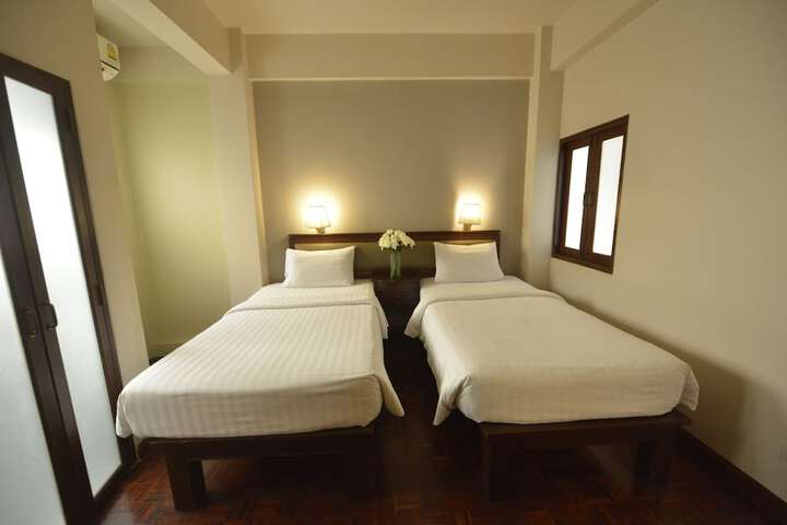 Room 82 of 167