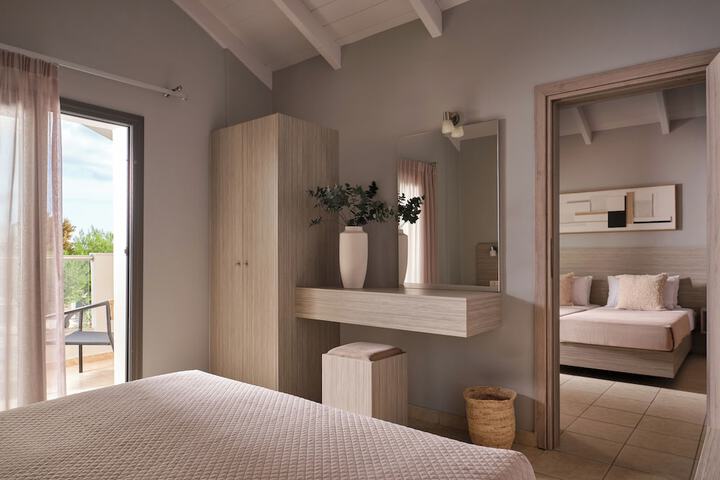 Room 46 of 198