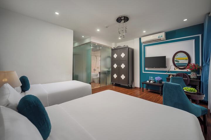 Room 14 of 64