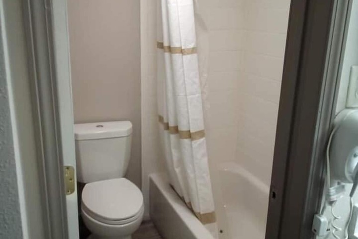 Room 36 of 43