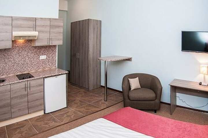 Room 8 of 68