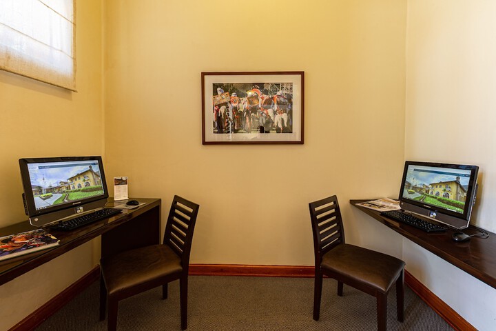 Business Center 78 of 96