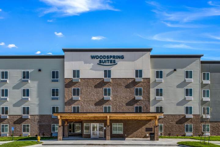 Woodspring Suites West Des Moines in West Des Moines, IA
