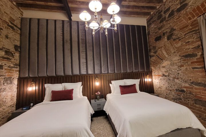 Room 26 of 135