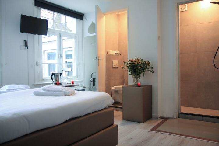 Room 56 of 132