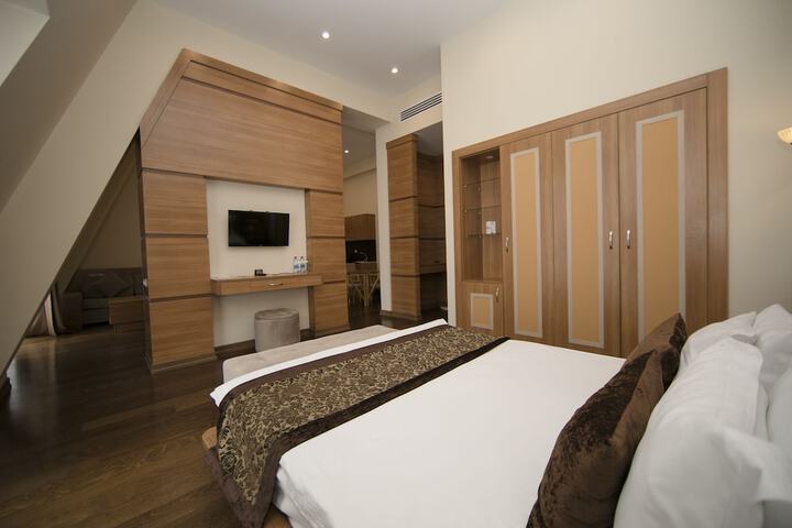 Room 21 of 160