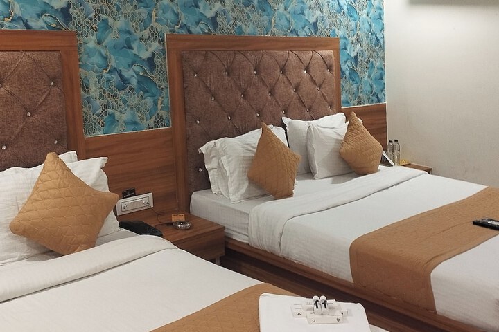 Room 14 of 20