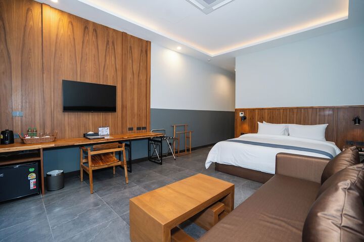 Room 30 of 90