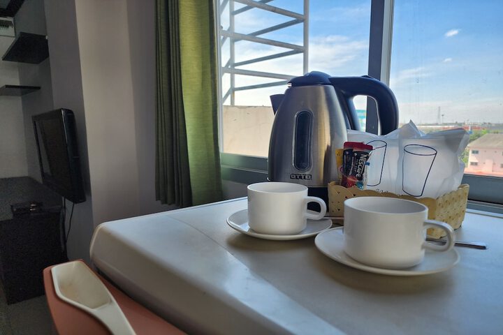 Breakfast/Coffee Service 41 of 72