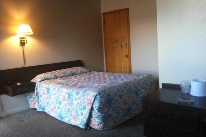Room 7 of 32