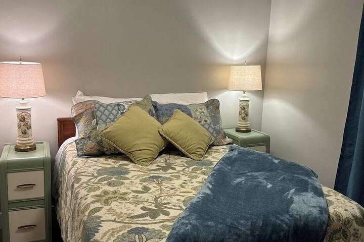 Room 2 of 35