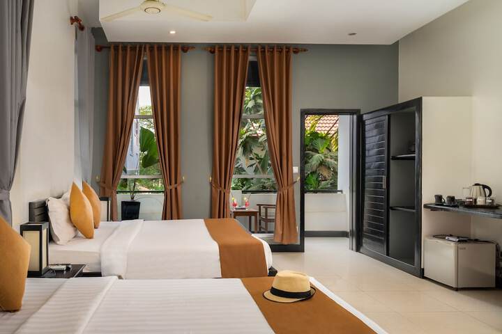Room 12 of 63