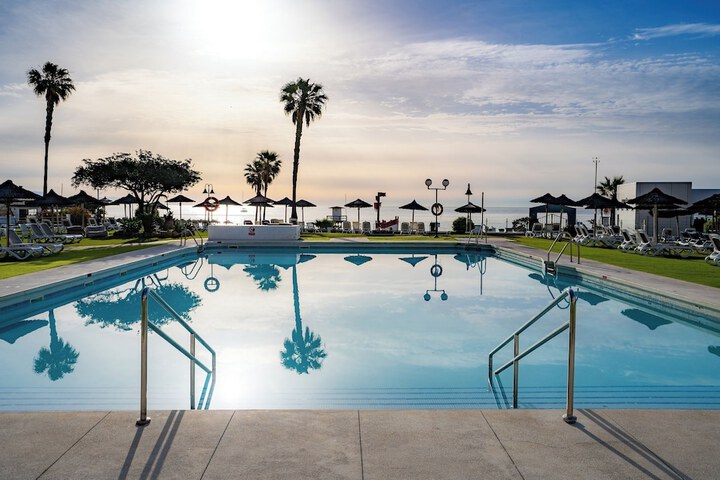 Pools & Facilities