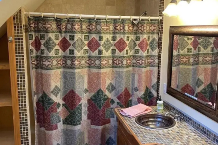 Room 9 of 22