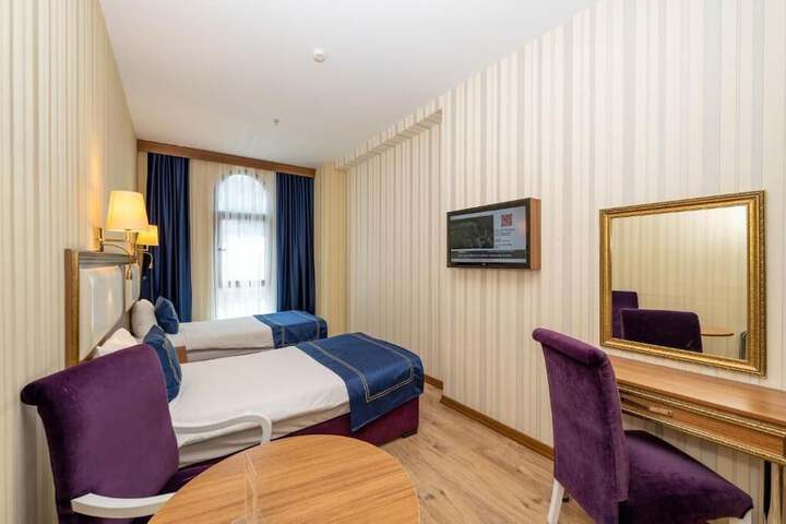 Room 15 of 61