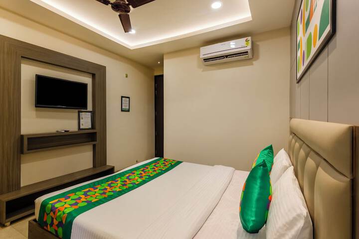 Room 16 of 29