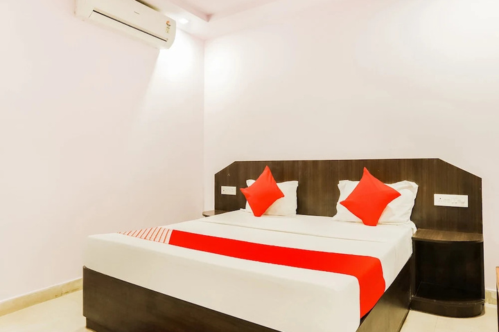 Room 2 of 12
