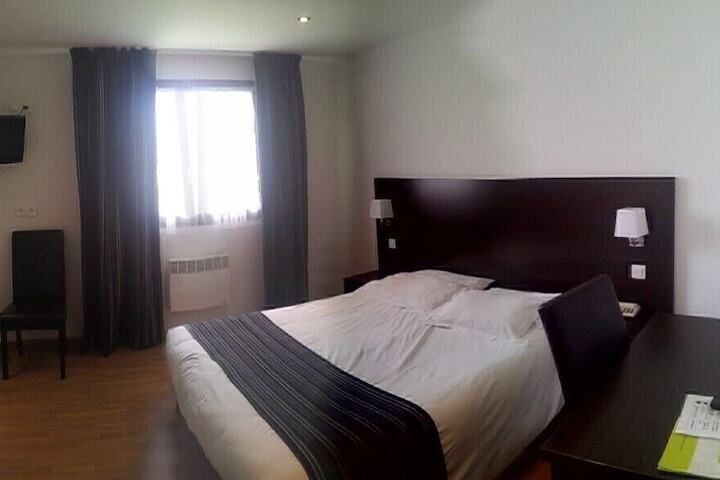 Room 12 of 46