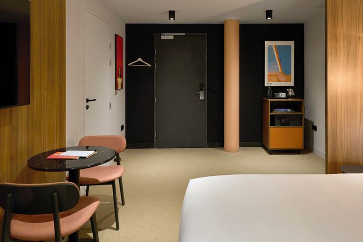 Room 55 of 137