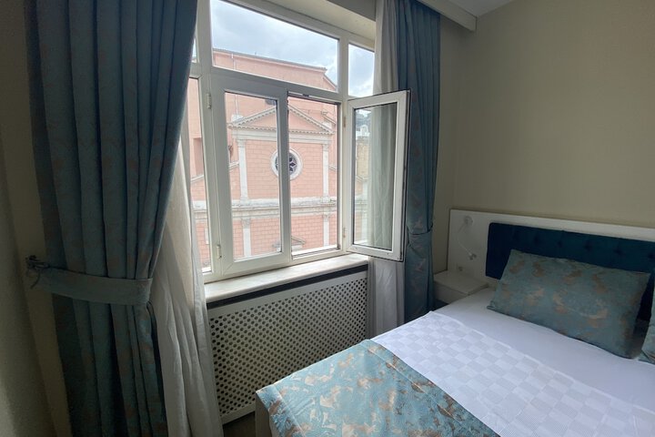 Room 30 of 105