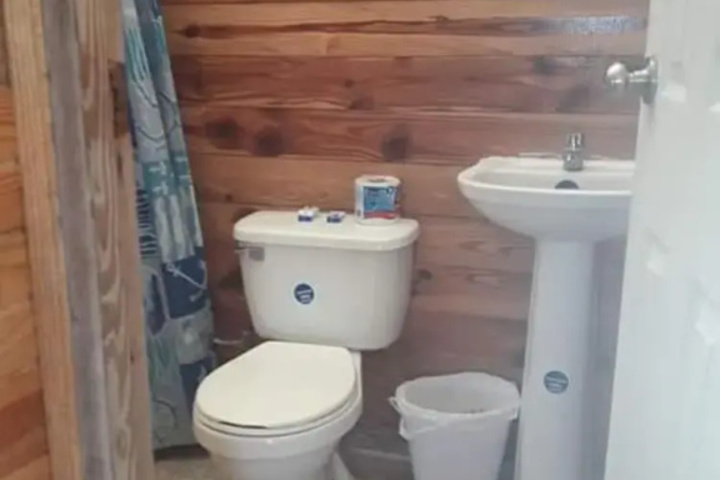 Room 10 of 11