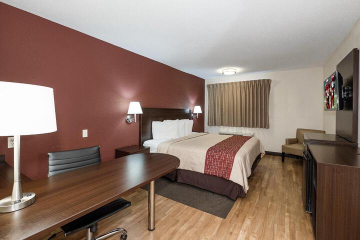 Superior King Bed (9 of 15)