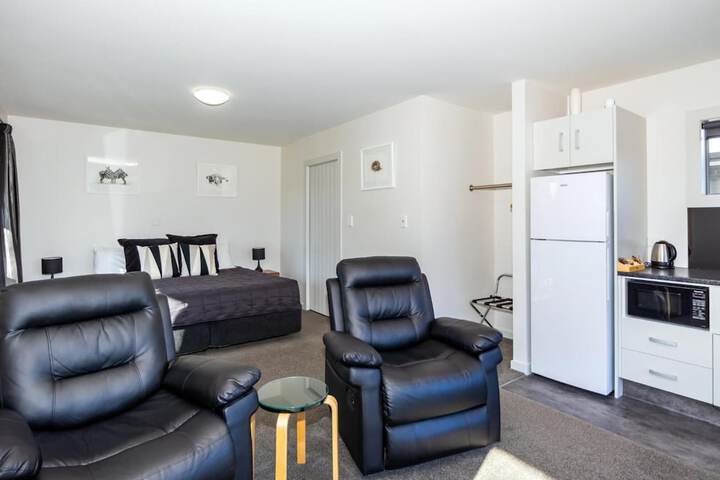 Room 11 of 21