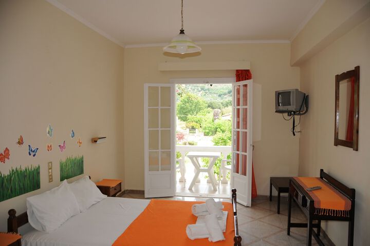 Room 9 of 29