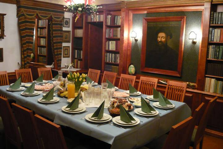 Dining 55 of 79