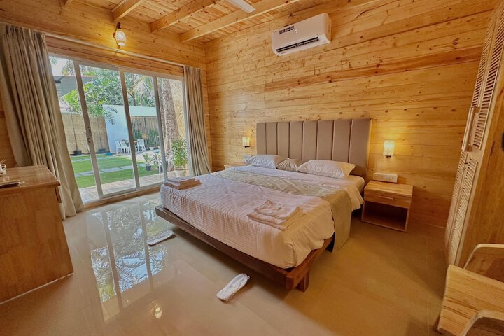 Room 5 of 19