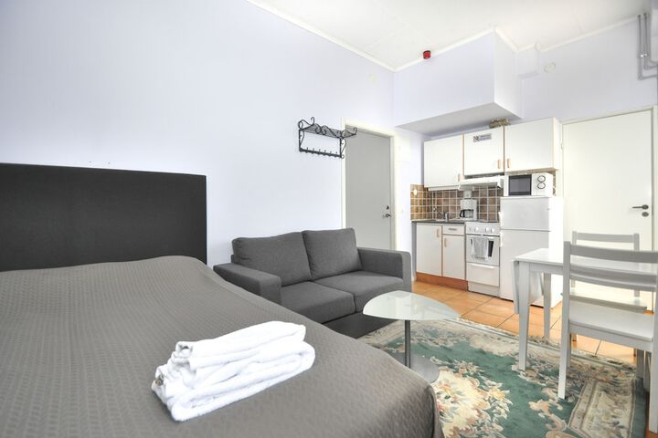 Room 33 of 50