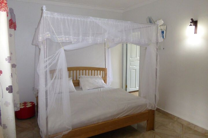 Room 3 of 13