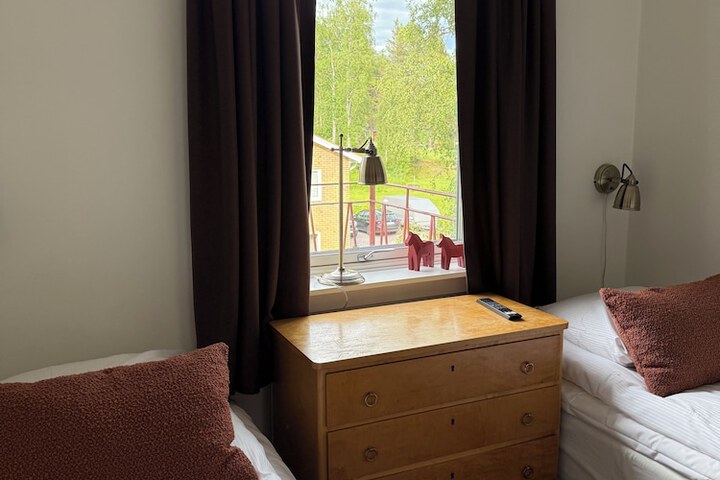 Room 11 of 36