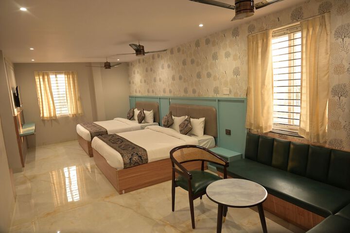 Room 35 of 62