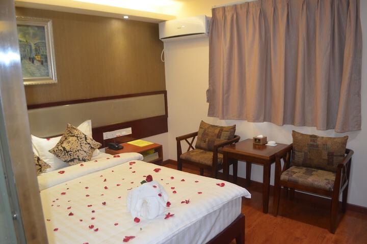 Room 6 of 31
