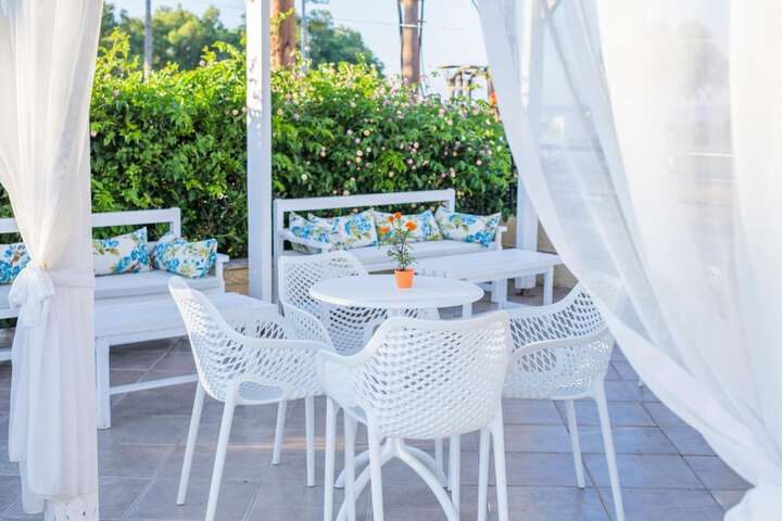 Terrace/Patio 21 of 64