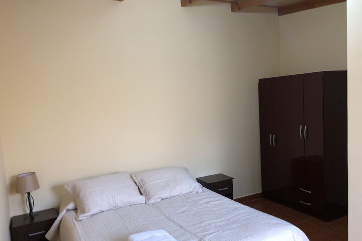 Room 13 of 32