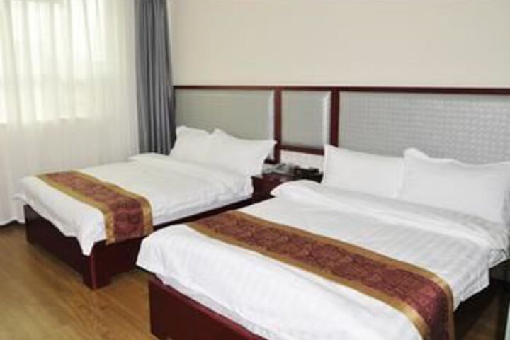 Room 4 of 40