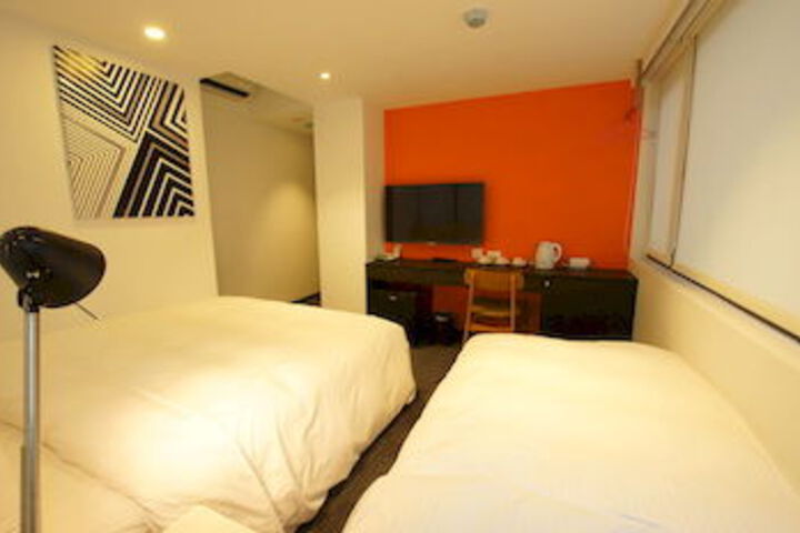 Room 54 of 65